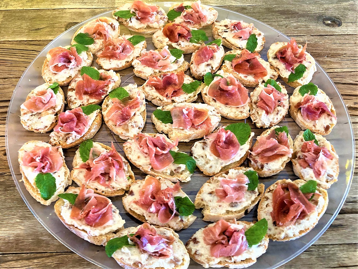 Crostini w/ a Bourbon Date Ricotta Spread & Prosciutto3